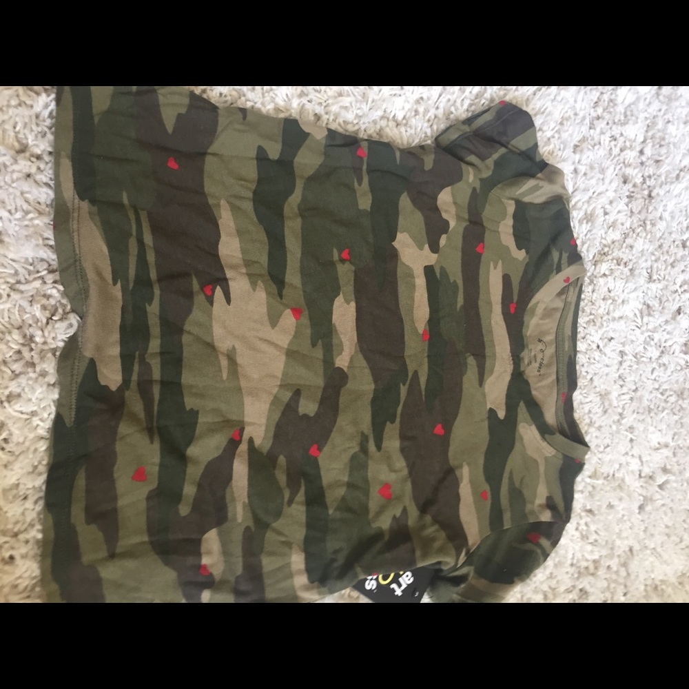 shirt with hearts